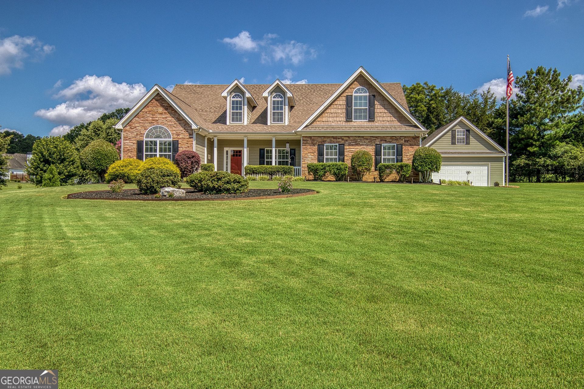 118 Willow Bend Cir, Senoia, GA 30276 Main Photo