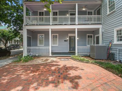 5 Bull Street, Charleston, SC 29401