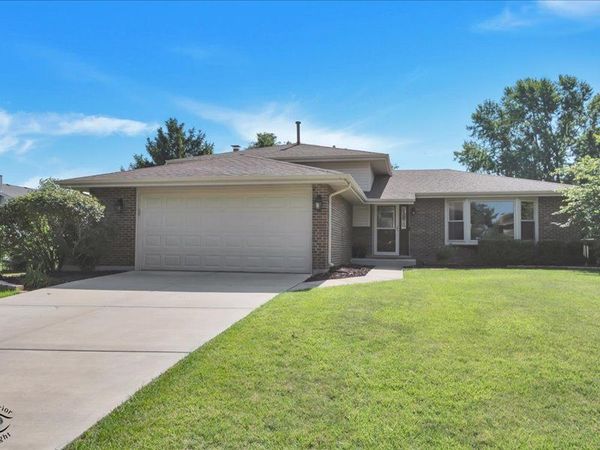 19307 Derek Way , Mokena, IL 60448