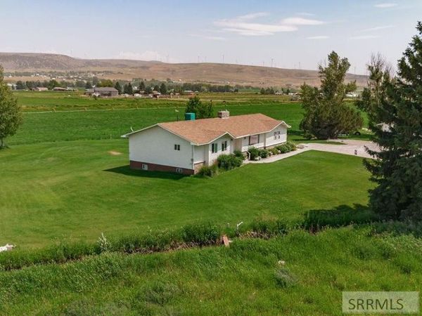 1239 N 1100 E, SHELLEY, ID 83274