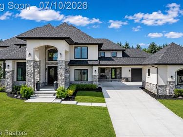 10464 Stoney Point Drive, Green Oak Twp, MI 48178