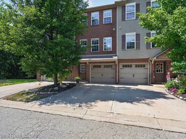 1617 Red Hickory Court, Howell Twp, MI 48855