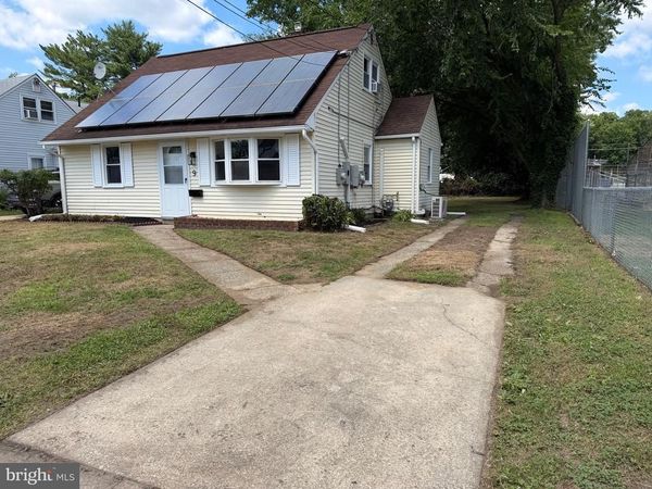 9 E WILLIAMS AVENUE, BARRINGTON, NJ 08007