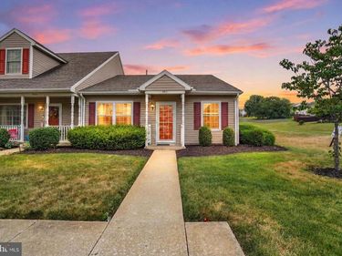 1010 VILLAGE WAY, Unit 1010, YORK, PA 17404