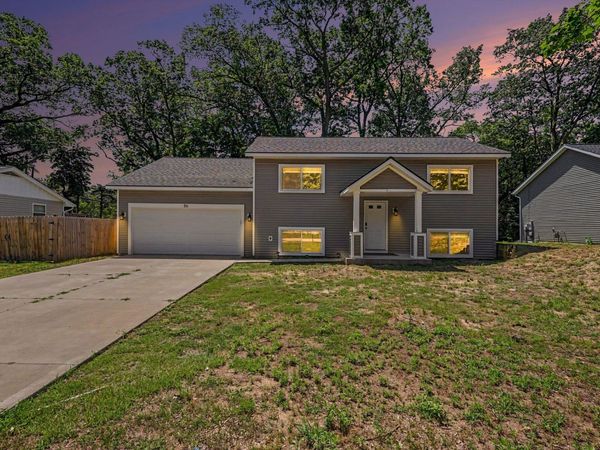 86 Dunton Avenue, Holland, MI 49424