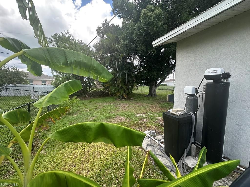 2124 NE 7th Pl , Cape Coral, FL 33909 Photo