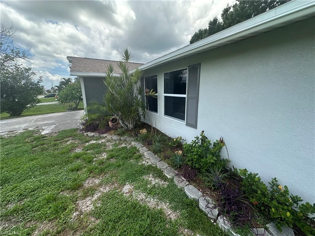 2124 NE 7th Pl , Cape Coral, FL 33909 Photo