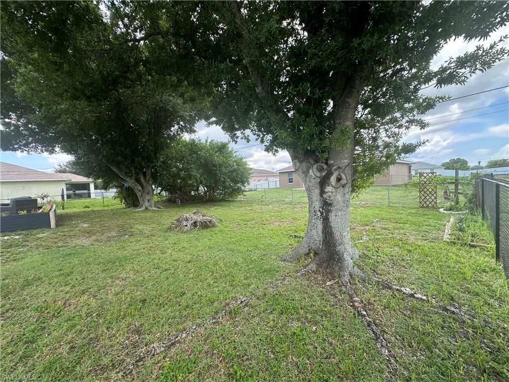 2124 NE 7th Pl , Cape Coral, FL 33909 Photo