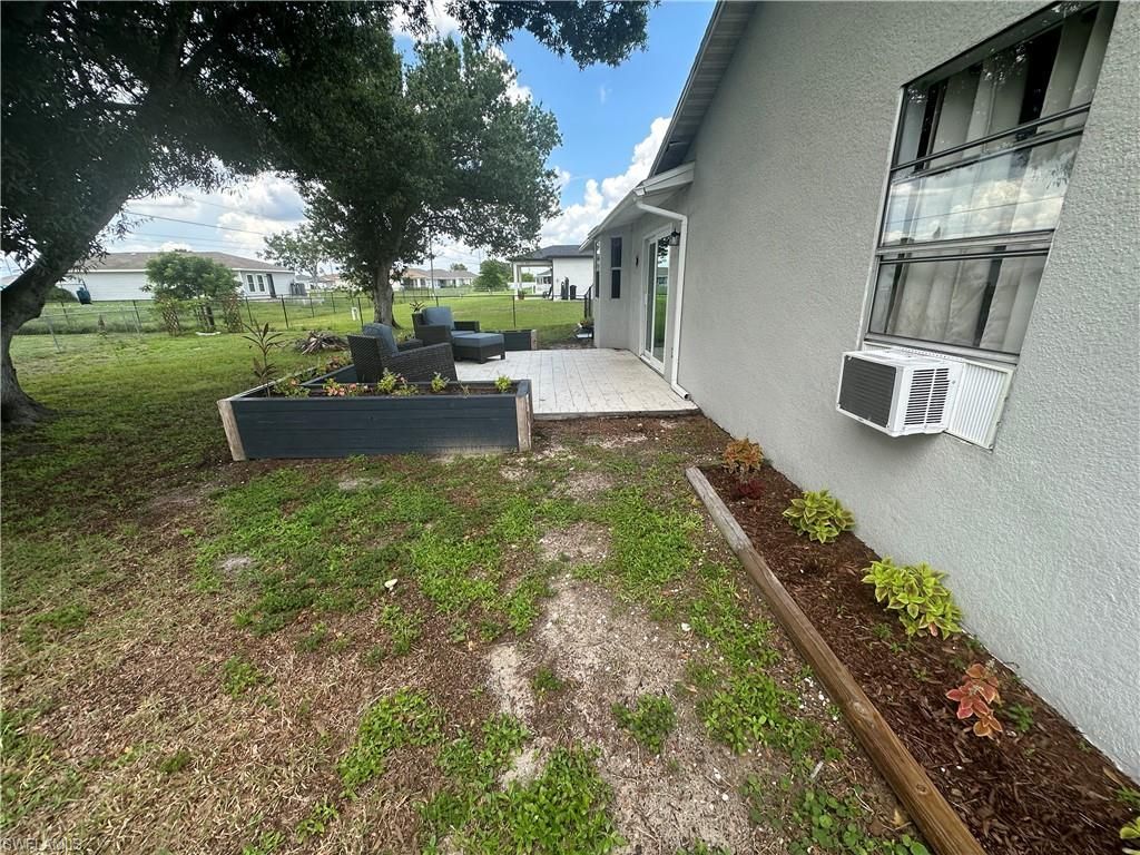 2124 NE 7th Pl , Cape Coral, FL 33909 Photo