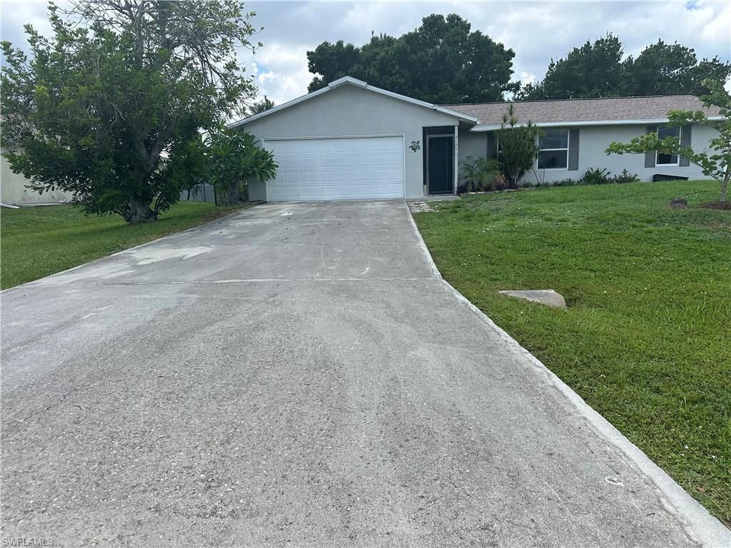 2124 NE 7th Pl , Cape Coral, FL 33909 Photo
