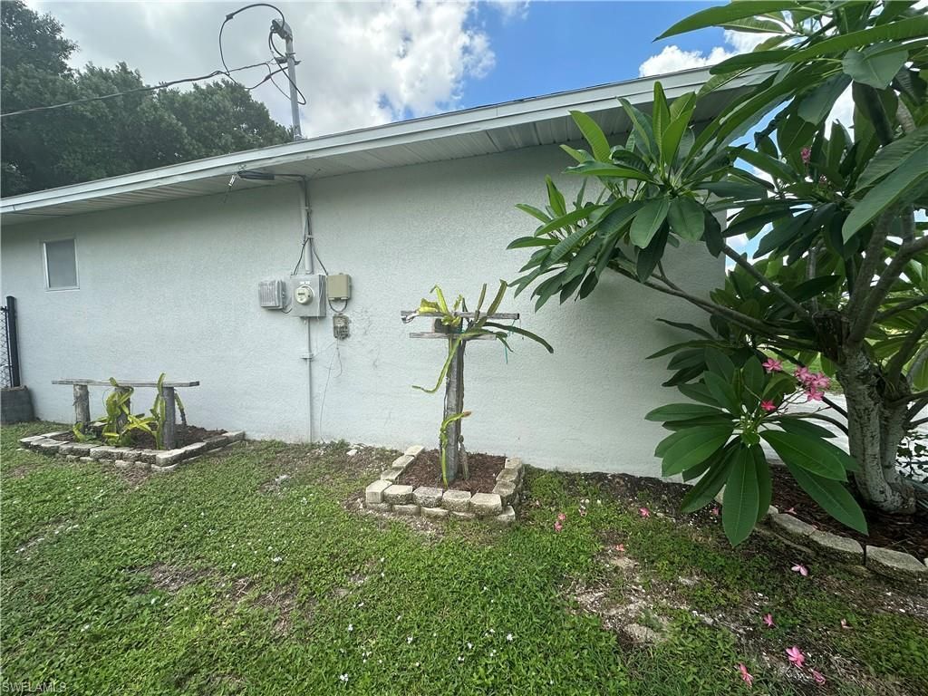 2124 NE 7th Pl , Cape Coral, FL 33909 Photo