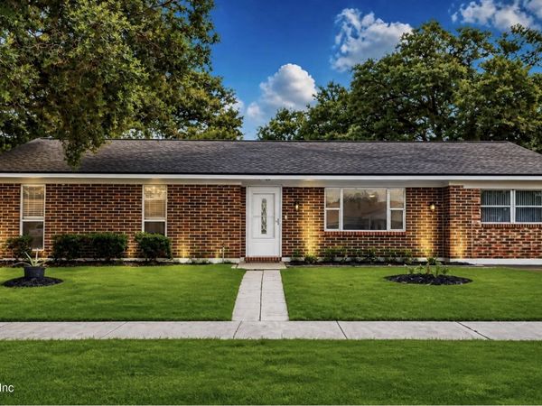 8174 SPRING LAKE Road N, Jacksonville, FL 32210