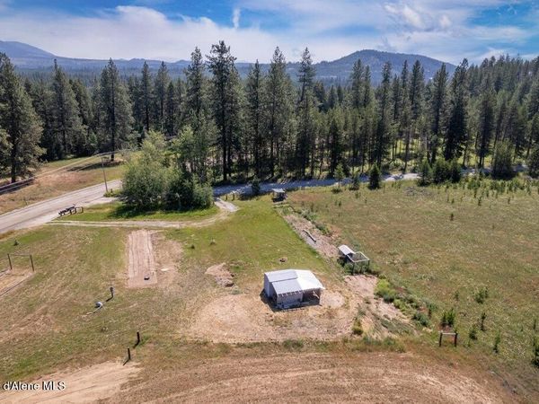 30 Sawbuck RD, Spirit Lake, ID 83869