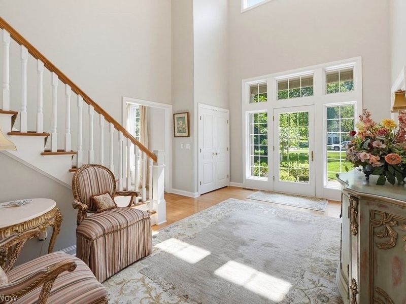 285 Grey Fox Run, Chagrin Falls, OH 44022 Photo 4
