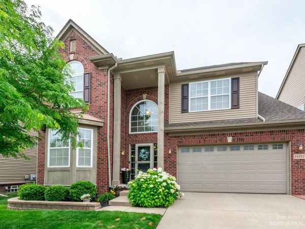 51152 E Bourne Terrace, Novi, MI 48374
