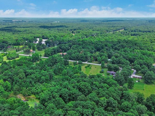 16147 Highway 70N , Monterey, TN 38574