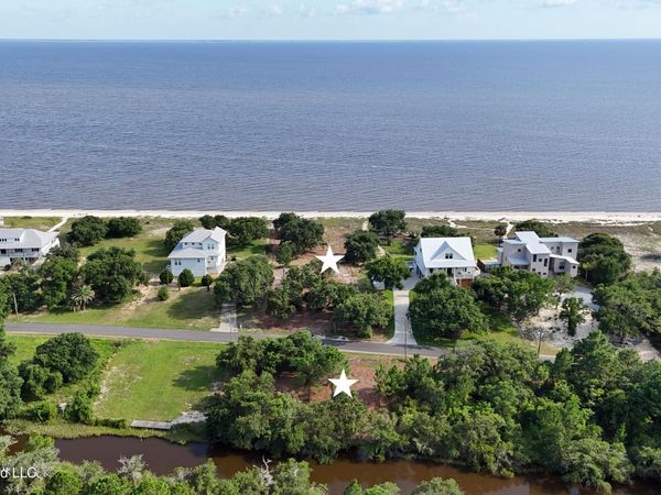 7205 Belle Fontaine Drive, Ocean Springs, MS 39564