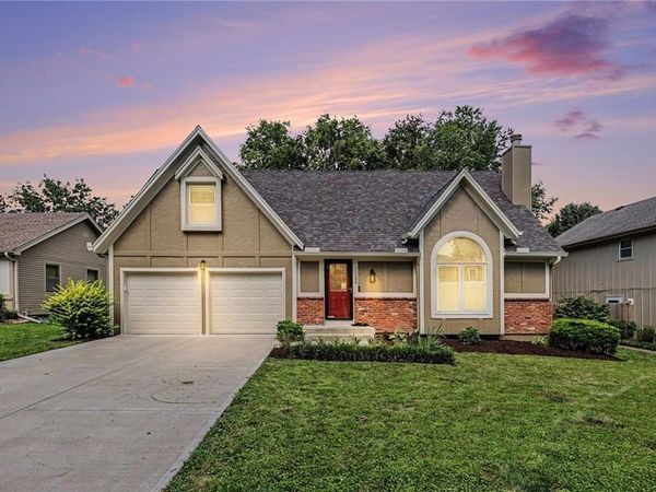 15299 CONSER Street, Overland Park, KS 66223