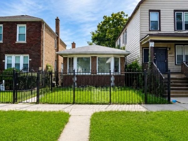 8635 S Burnham Avenue , Chicago, IL 60617