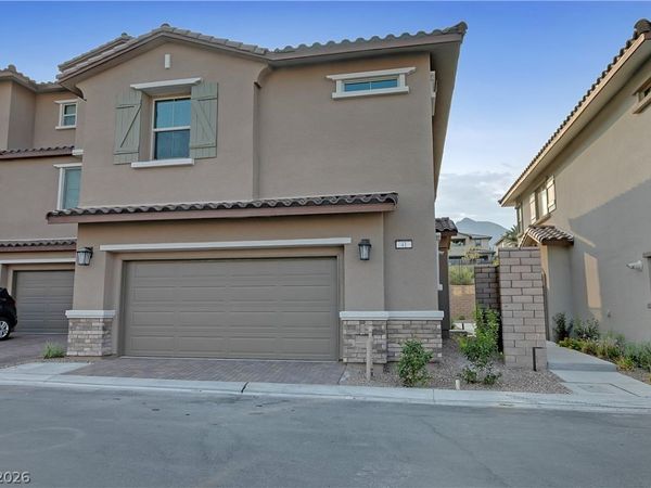 41 Lomita Heights Drive , Las Vegas, NV 89138