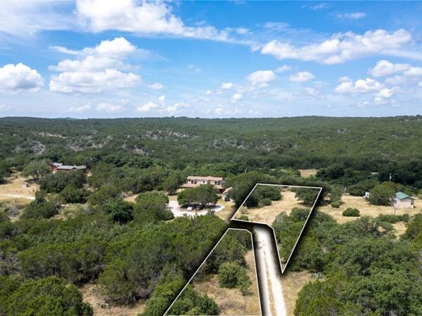424 Cliff View Road, Lampasas, TX 76550