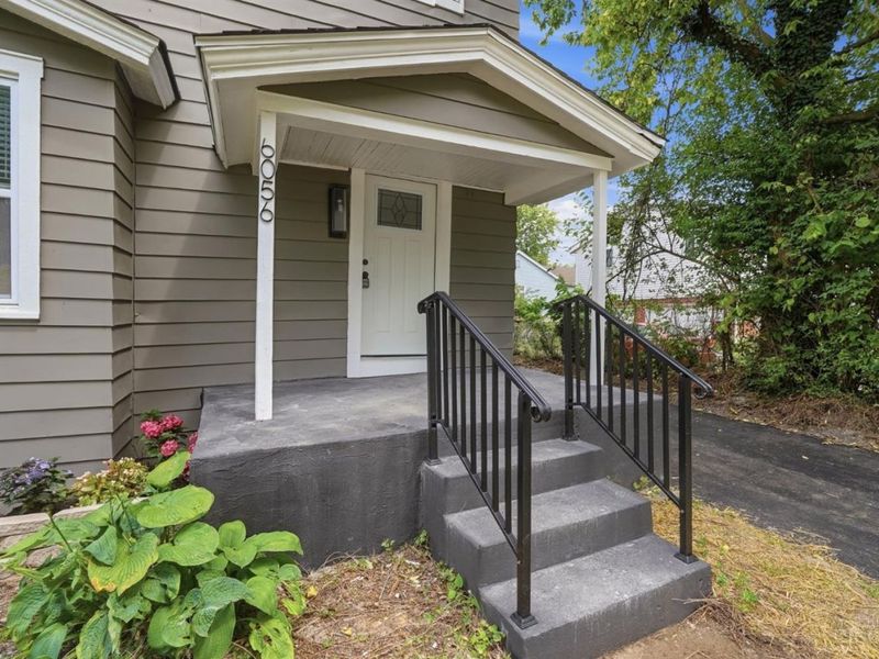 6056 Red Bank Road, Cincinnati, OH 45213 Photo 2