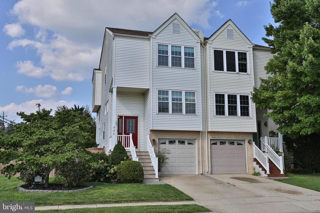 446 PLEASANT VALLEY DRIVE, CONSHOHOCKEN, PA 19428
