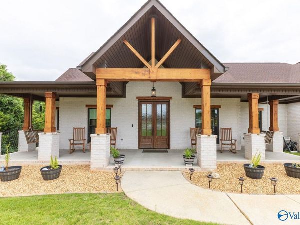 108 Brookshire Circle, Huntsville, AL 35811