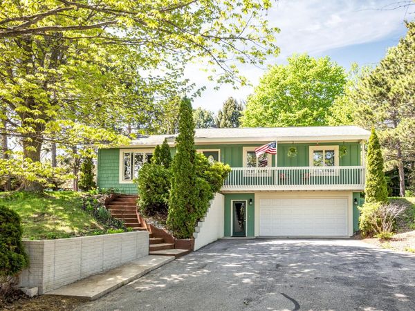 6066 West Bay Shore Drive S, Traverse City, MI 49684