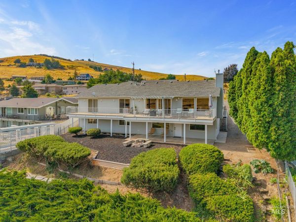 311 Kings Lane, Asotin, WA 99402