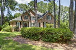 608 Charles Court  photo 4