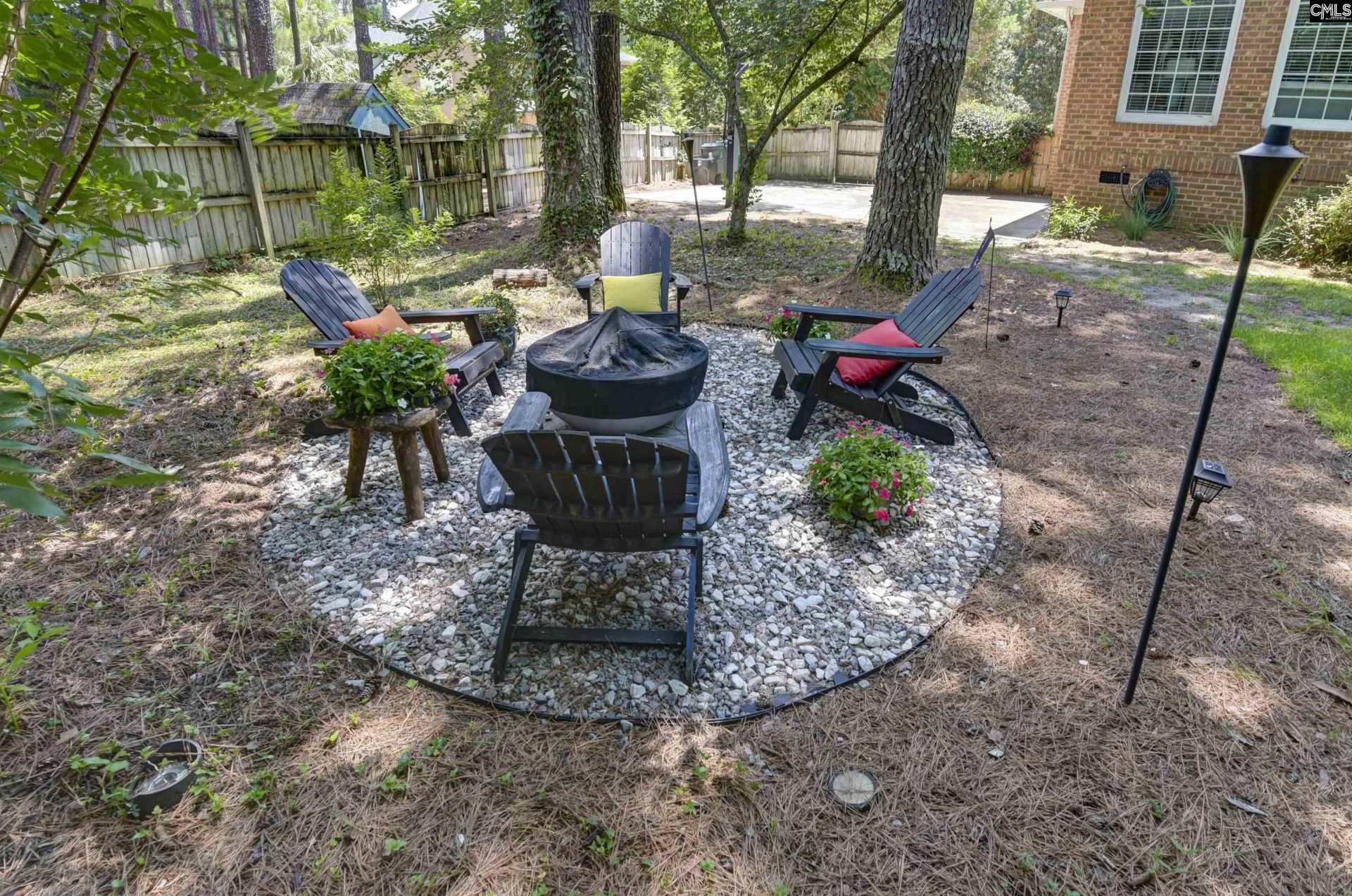608 Charles Court  Photo 43