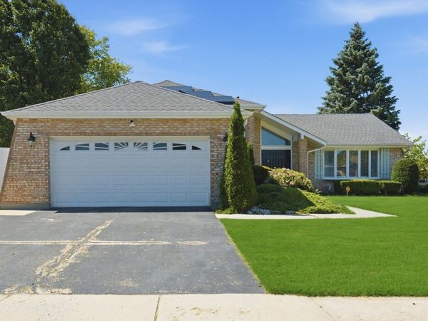 18601 Becker Terrace , Country Club Hills, IL 60478