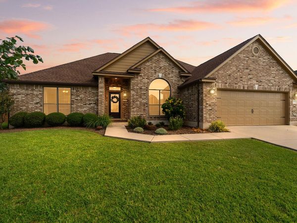 104 Madison LN, Thrall, TX 76578