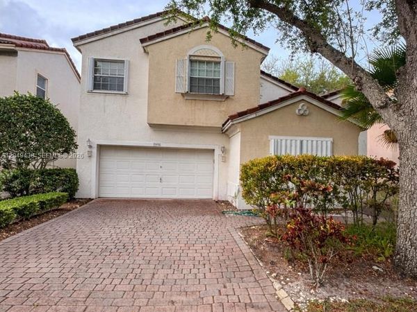 7558 NW 17th Dr , Pembroke Pines, FL 33024