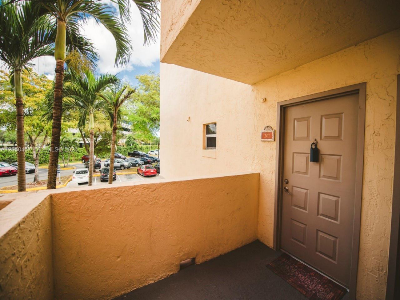 8373 Lake Dr , Unit 201, Doral, FL 33166 Photo