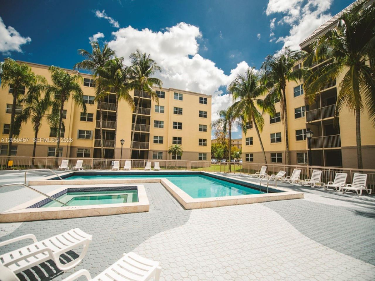 8373 Lake Dr , Unit 201, Doral, FL 33166 Photo