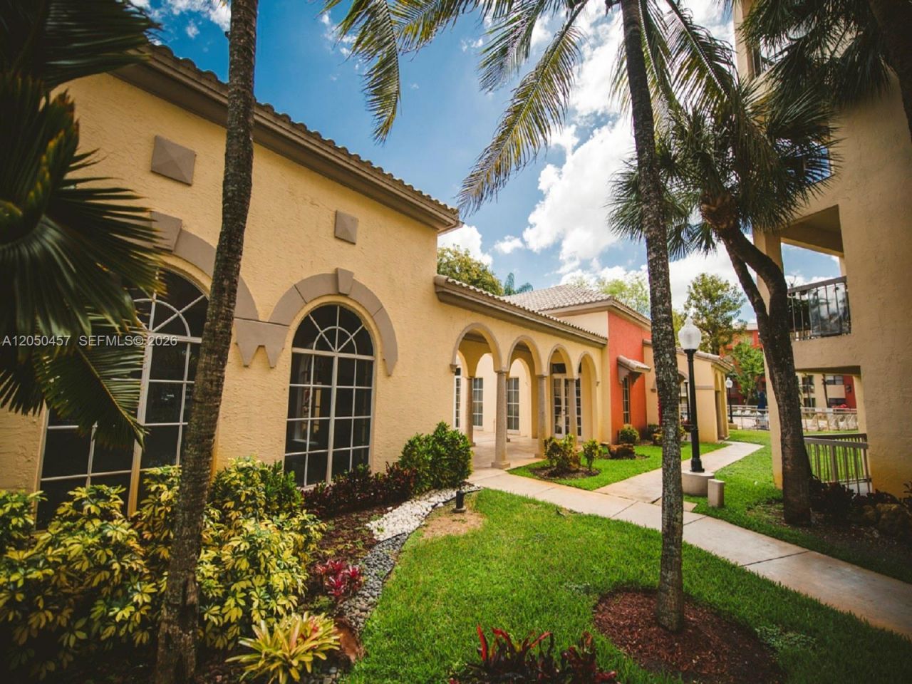 8373 Lake Dr , Unit 201, Doral, FL 33166 Photo