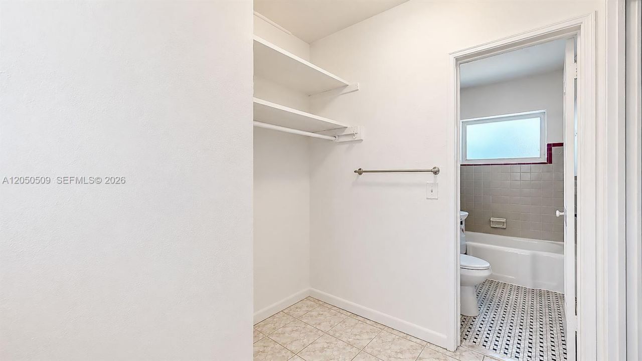 2499 SW 27th St, Unit 5, Miami, FL 33133 Photo