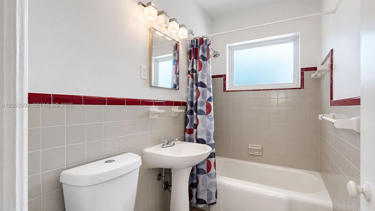 2499 SW 27th St, Unit 5, Miami, FL 33133 Photo
