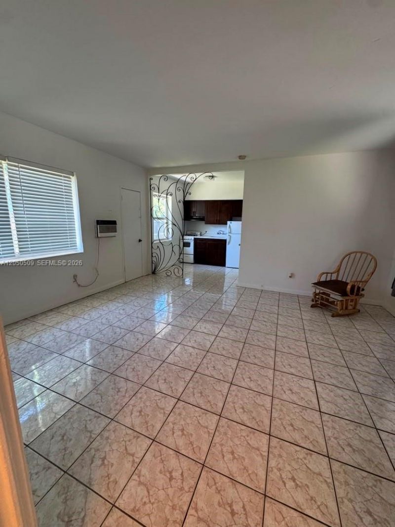2499 SW 27th St , Unit 5, Miami, FL 33133 Photo