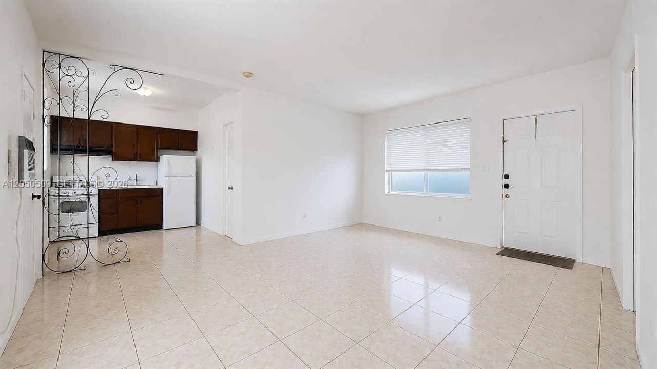 2499 SW 27th St, Unit 5, Miami, FL 33133 Photo