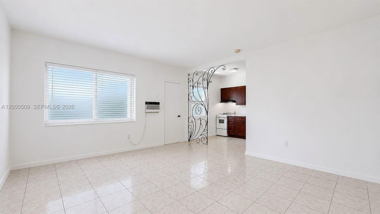 2499 SW 27th St, Unit 5, Miami, FL 33133 Photo