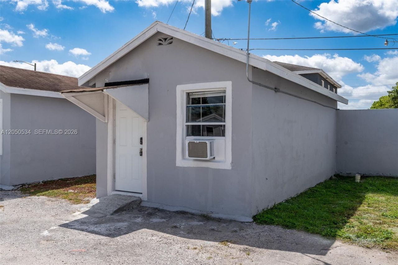 12101 Everglades St , Unit 11, Canal Point, FL 33438 Photo