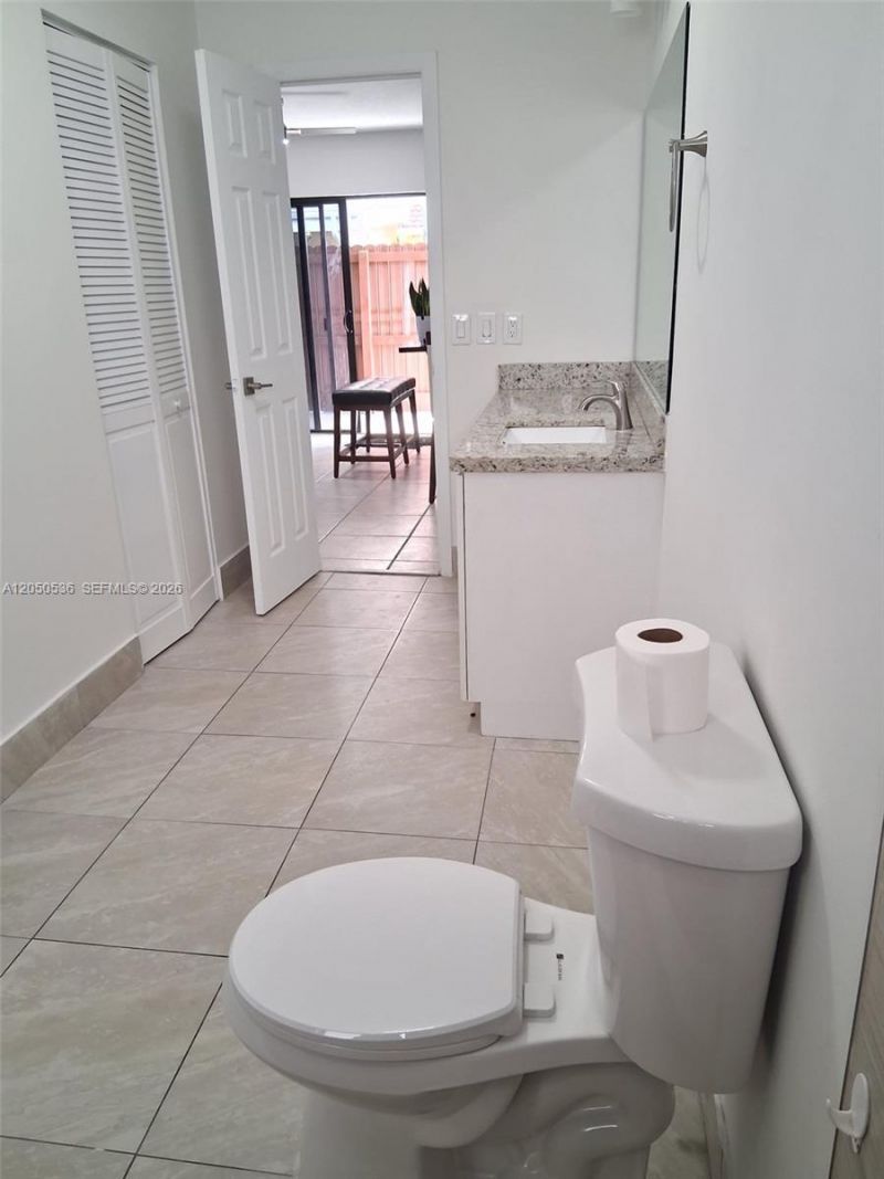 1231 SW 136th Pl , Unit B, Miami, FL 33184 Photo
