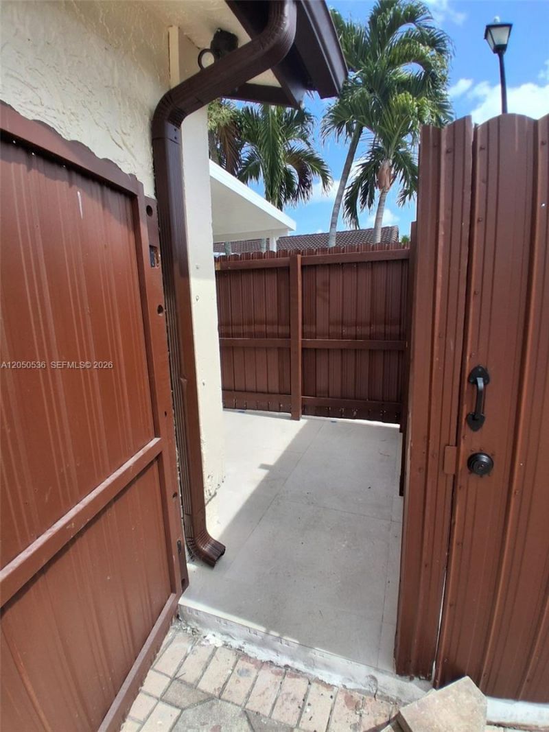 1231 SW 136th Pl , Unit B, Miami, FL 33184 Photo