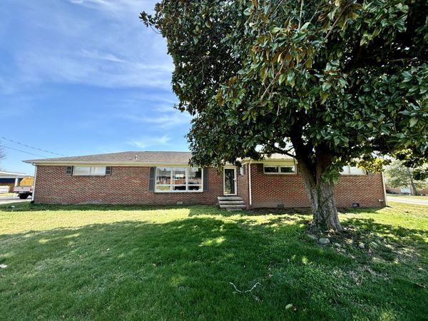 223 Cardinal Dr , McMinnville, TN 37110