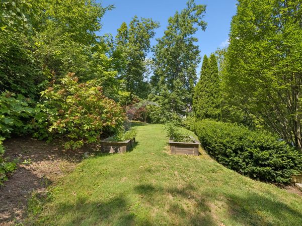 1037 Vaughn Crest Dr , Franklin, TN 37069