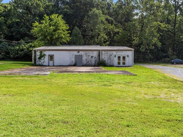 223 Long St, New Johnsonville, TN 37134