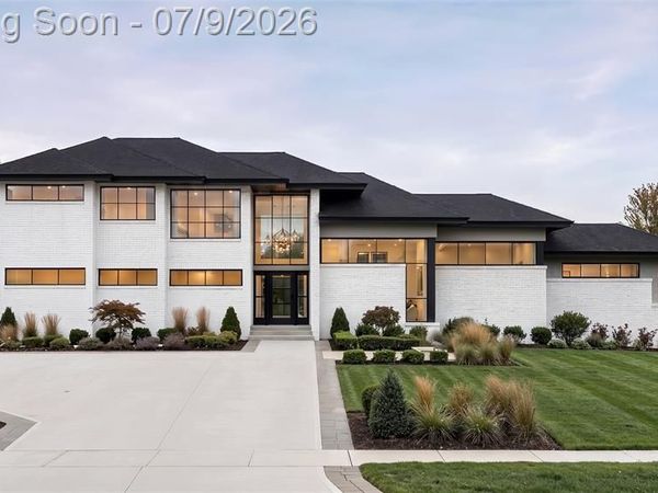 1733 Morningside Way, Bloomfield Hills, MI 48302